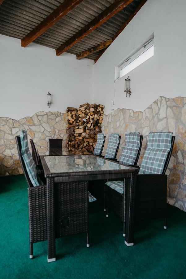 Privatunterkunft Rado 75m2 Mit Garten Und Terasse Winden am See