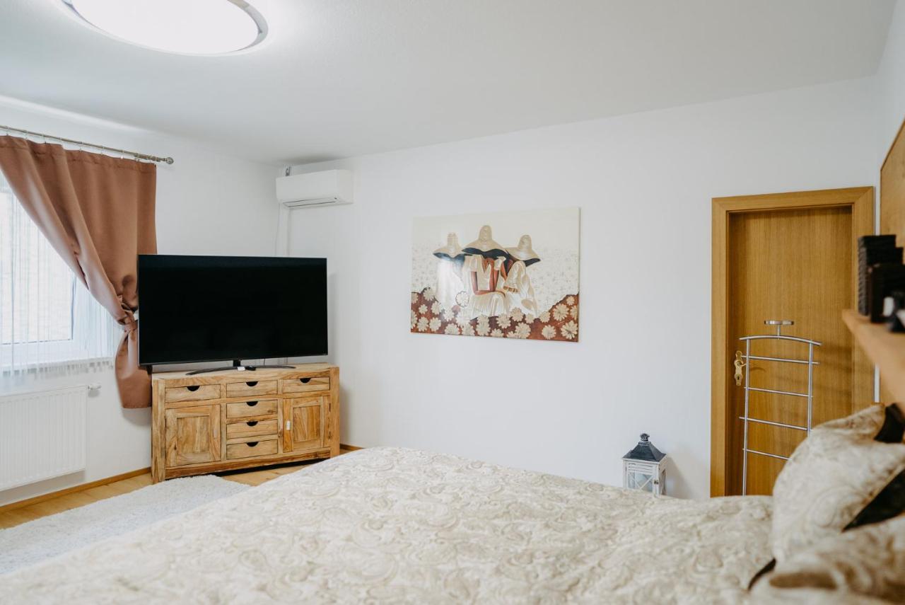 Privatunterkunft Rado 75m2 Mit Garten Und Terasse