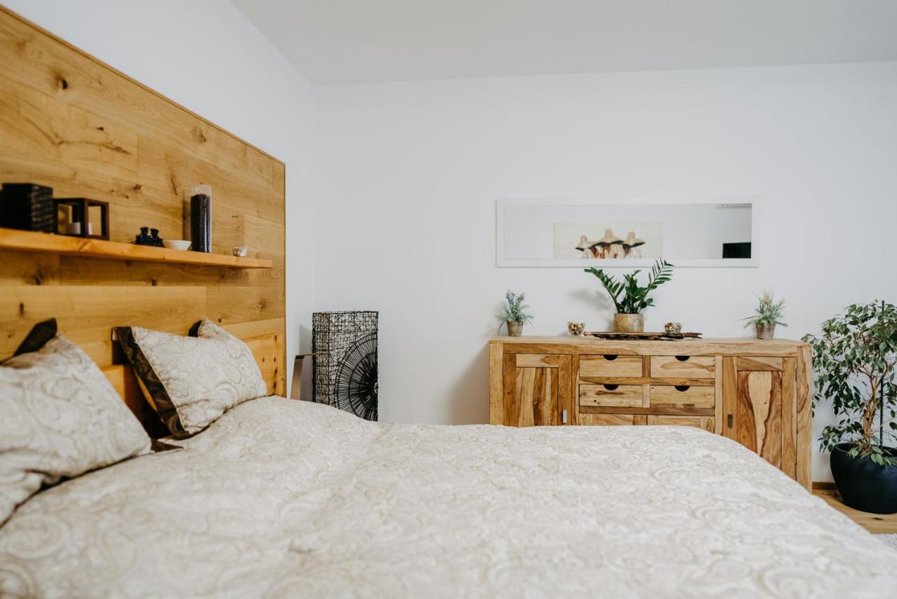 Privatunterkunft Rado 75m2 Mit Garten Und Terasse